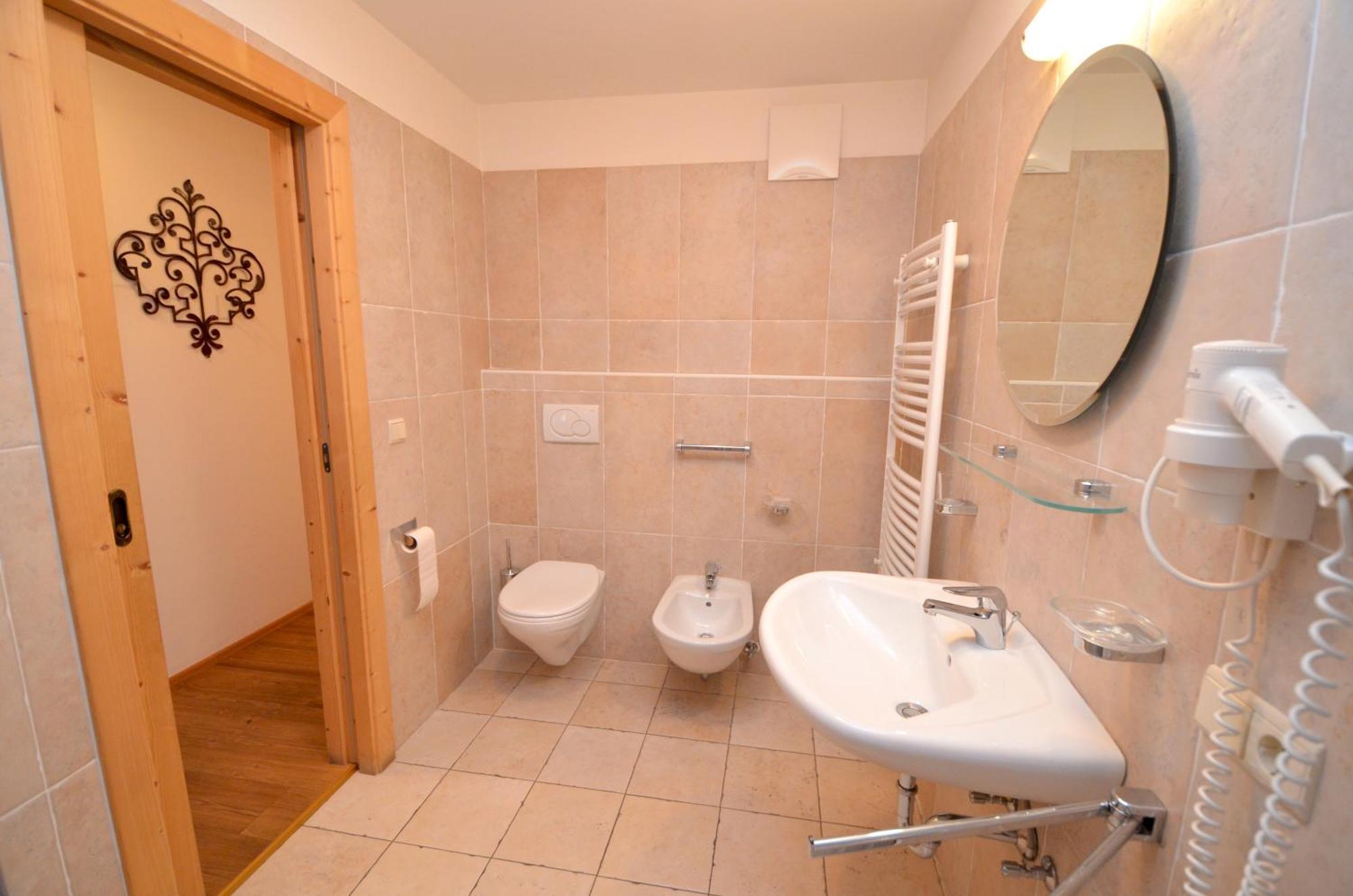 Aurturist Miramonti S Candido San Candido Phòng bức ảnh